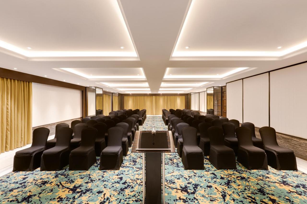 Lemon Tree Premier, Mumbai International Airport Hotel Kültér fotó