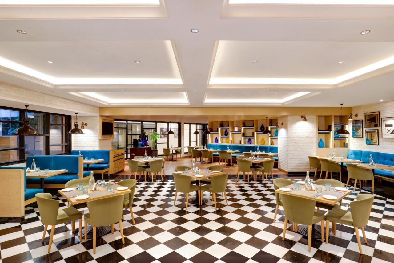 Lemon Tree Premier, Mumbai International Airport Hotel Kültér fotó